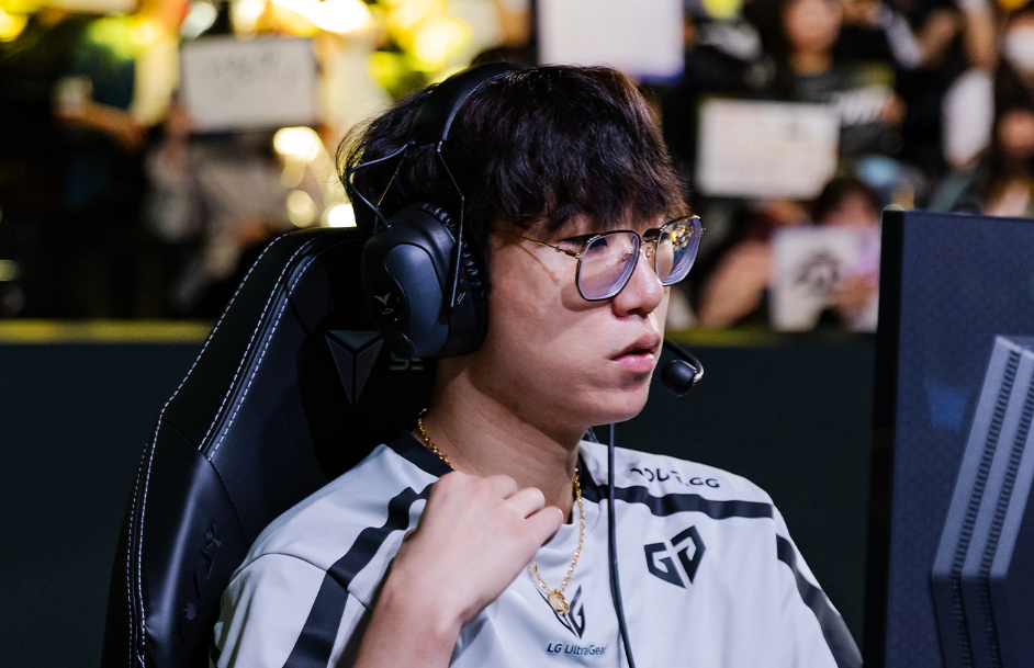 中欧体育app-包含LOL-MSI：GEN成功卫冕MSI冠军，Chovy拿到FMVP！的词条