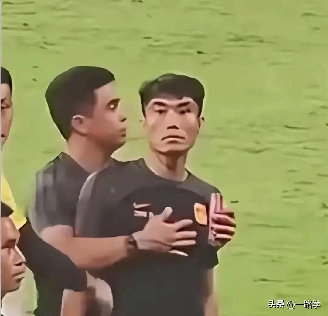 突发！国足东亚杯23人基本确定，久尔杰维奇临时带队，韦世豪无缘的简单介绍