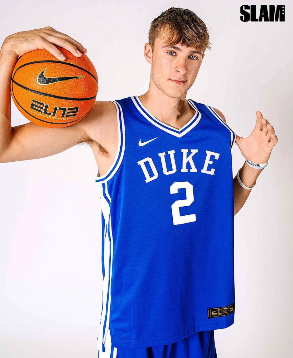 关于未来可期！NBA官方晒状元弗拉格与榜眼哈珀选秀同框握手照的信息